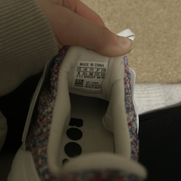 Boost shoes size 4 in us - Picture 3 of 4